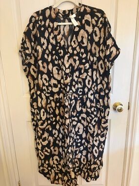 H&M Black and Tan Leopard Print Shift Dress